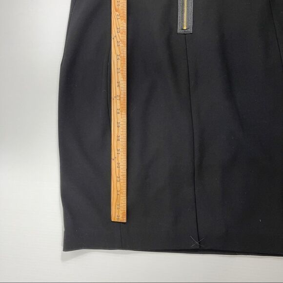 Ellen Tracy Little Black Dress Gold Zipper Cap Sleeves Women's 10 Sheath - Picture 12 of 12